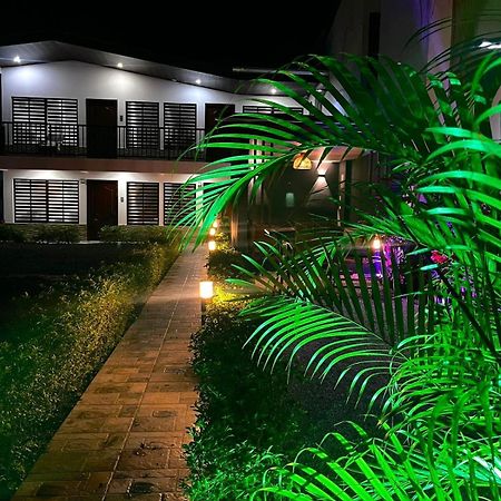 Mevak Apartments Suites La Fortuna Екстер'єр фото